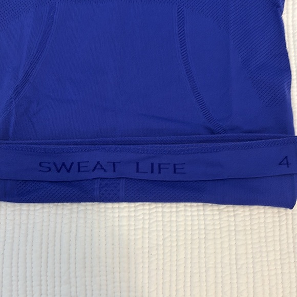 Lululemon purple long sleeve great condition size 4 - Picture 4 of 5